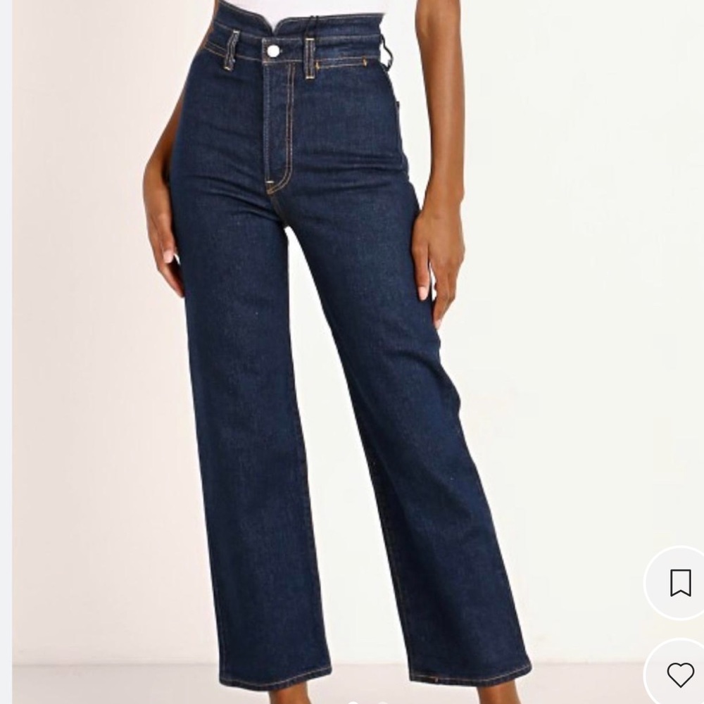 BRAND NEW levis ribcage jeans 
size 25